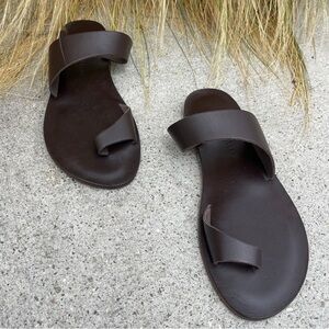 Bouganvillleas sandals